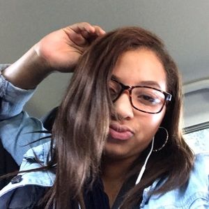 Meet your Posher, Christa